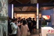 梦见被抓百年典藏首渡重洋 124套英国工艺美术运动珍品亮相天津