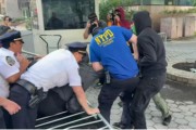 梦见被抓洛杉矶之后，纽约也乱了，超20人被捕